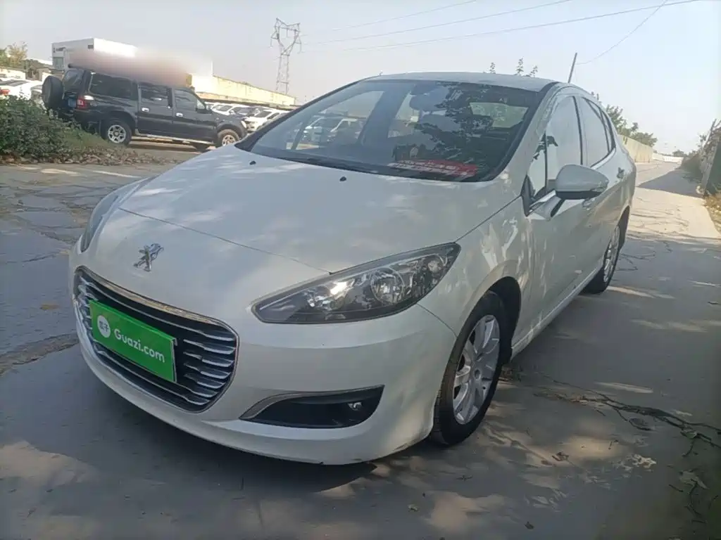 Peugeot 308 — миниатюра 2
