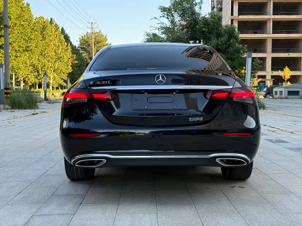 Mercedes-Benz E-Class — миниатюра 14