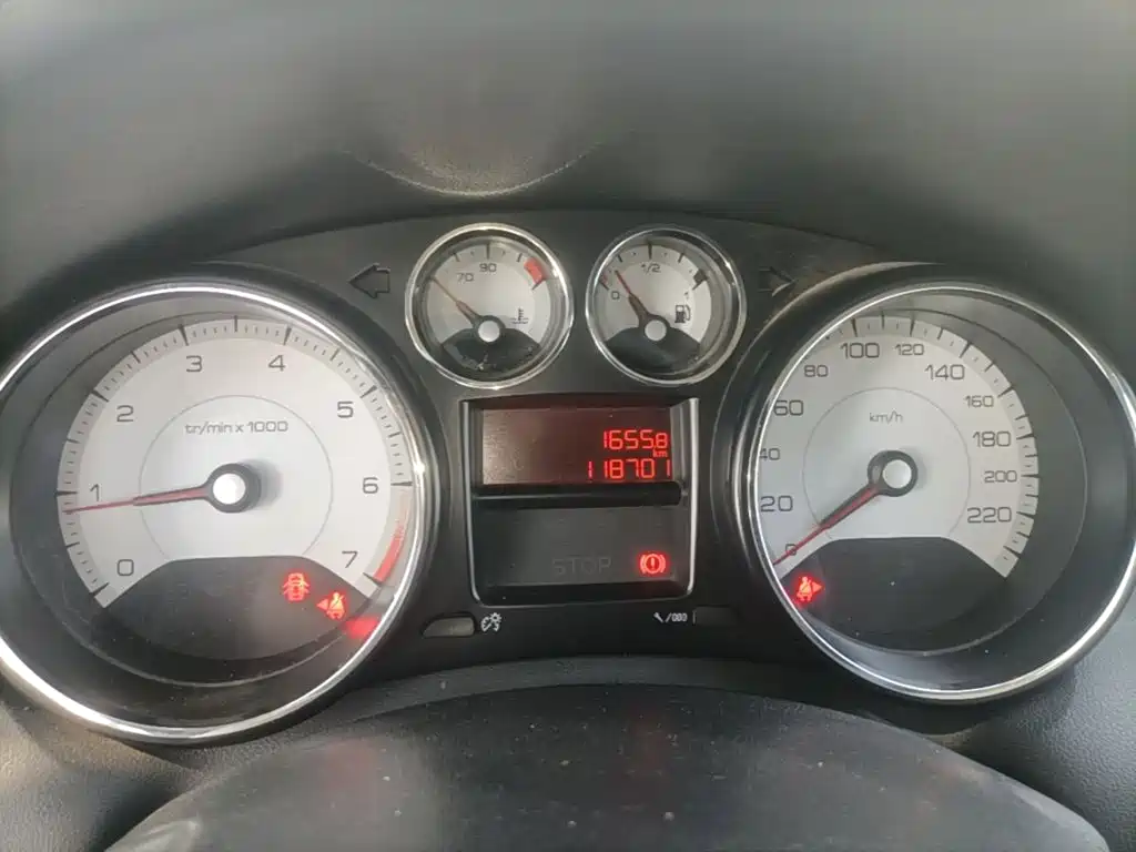 Peugeot 308 — миниатюра 12