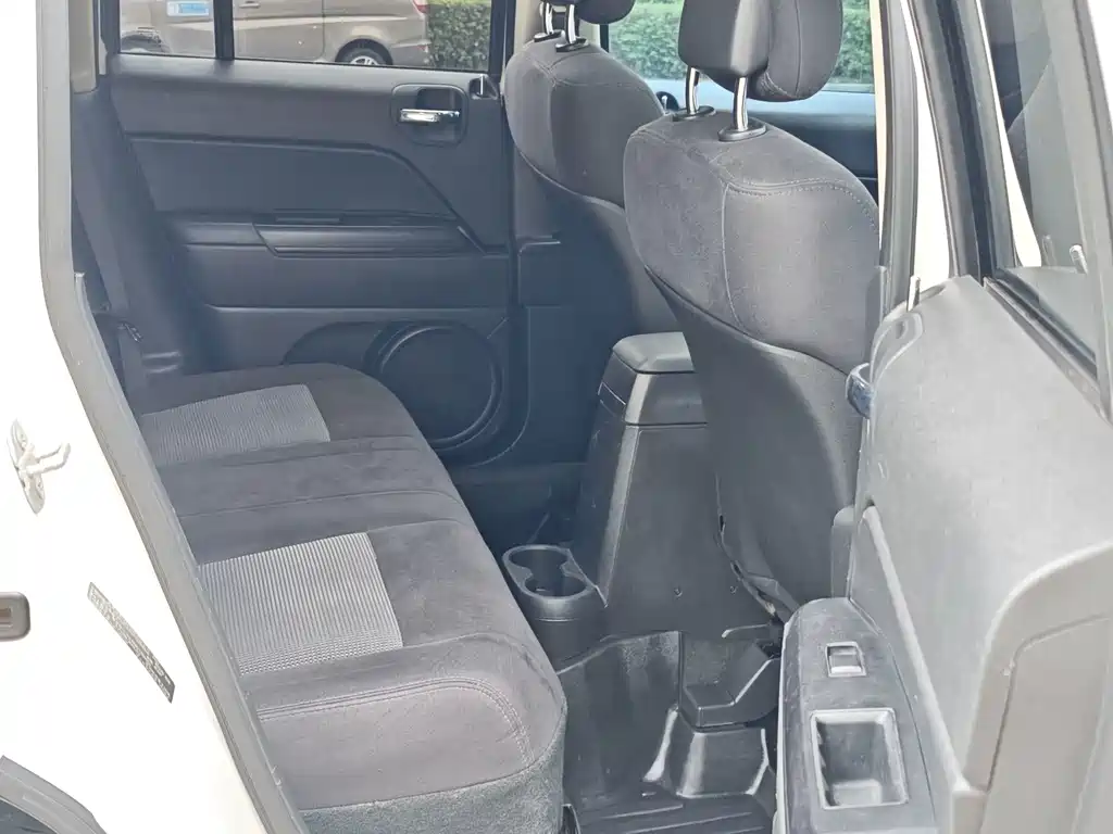 Jeep Patriot — миниатюра 14