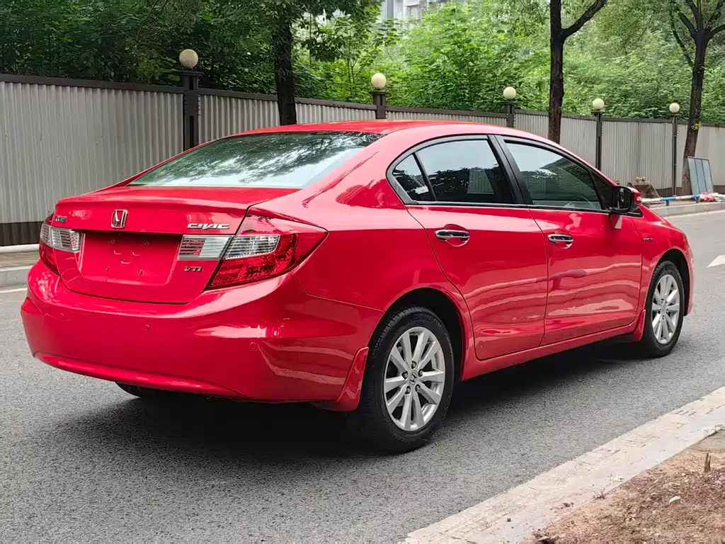 Honda Civic — миниатюра 5
