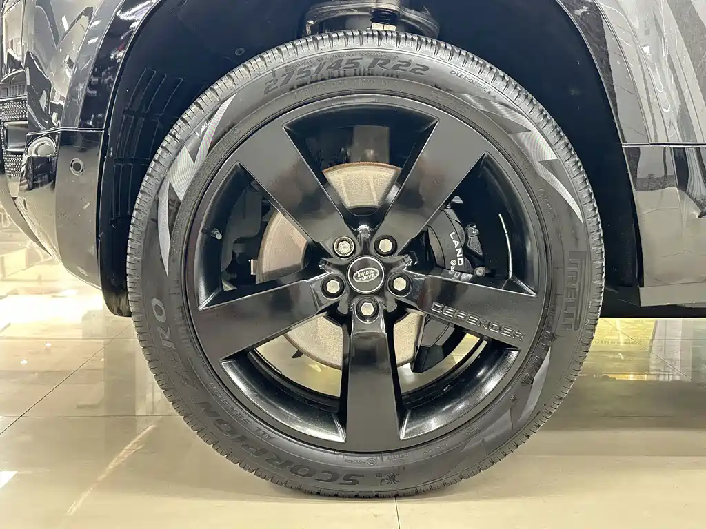 Land Rover Defender — миниатюра 26