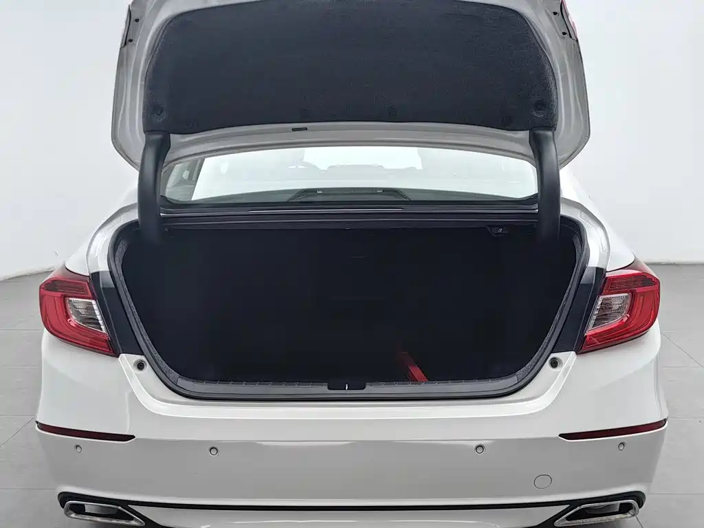 Honda Accord — миниатюра 16