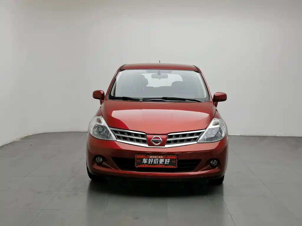 Nissan Tiida — миниатюра 3