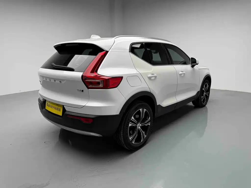 Volvo XC40 2022 T4 Luxury