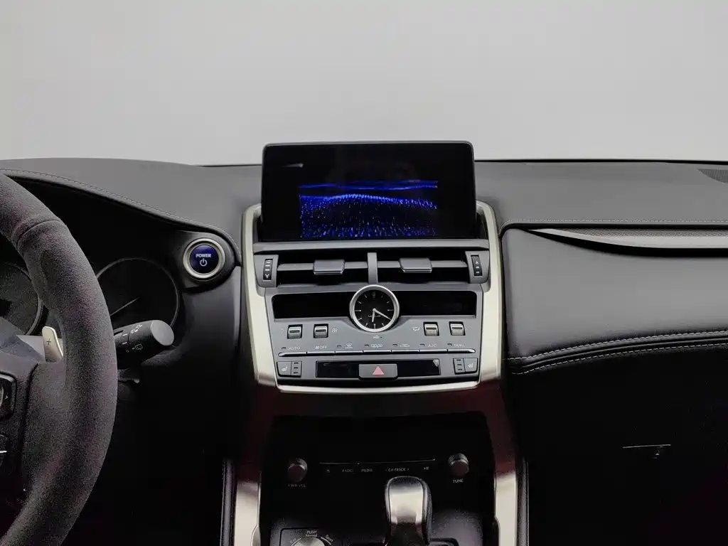 Lexus NX — миниатюра 12