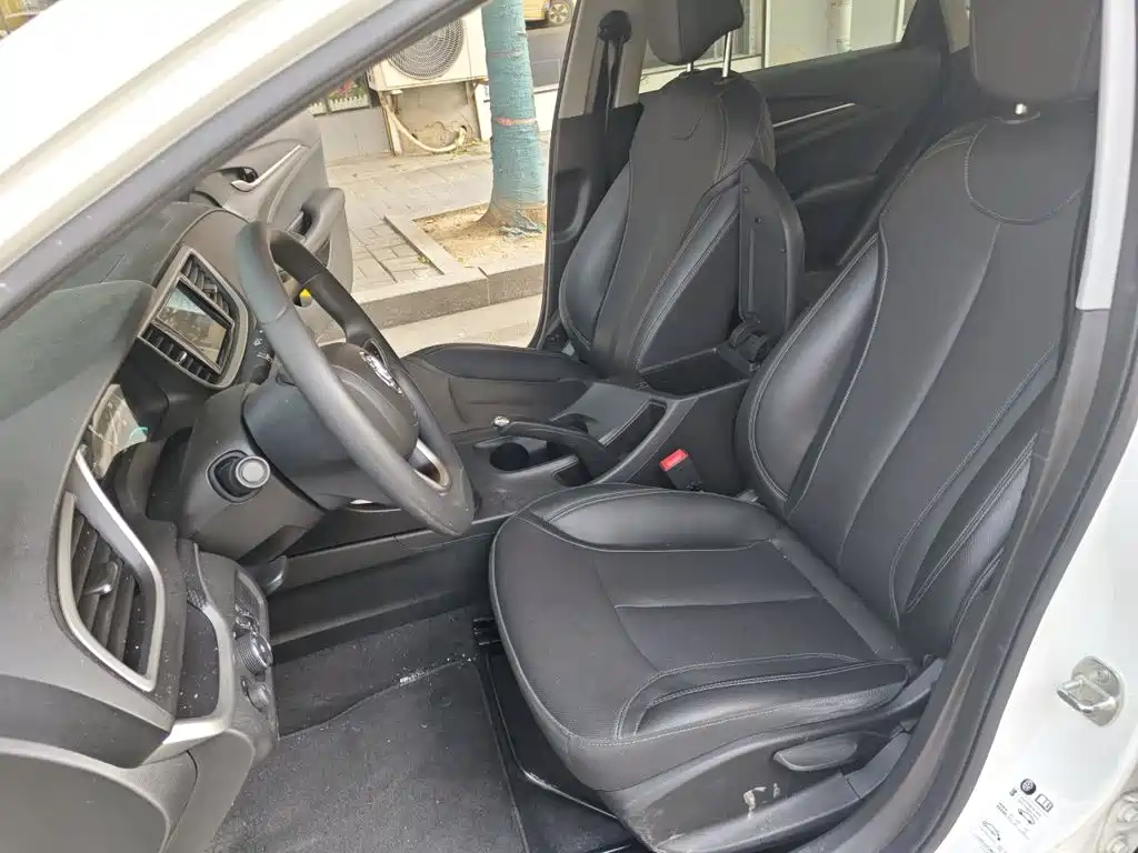 Buick Excelle — миниатюра 11