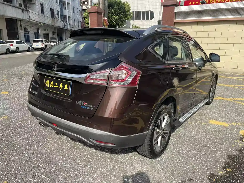 LUXGEN EXCELLENT 6 SUV