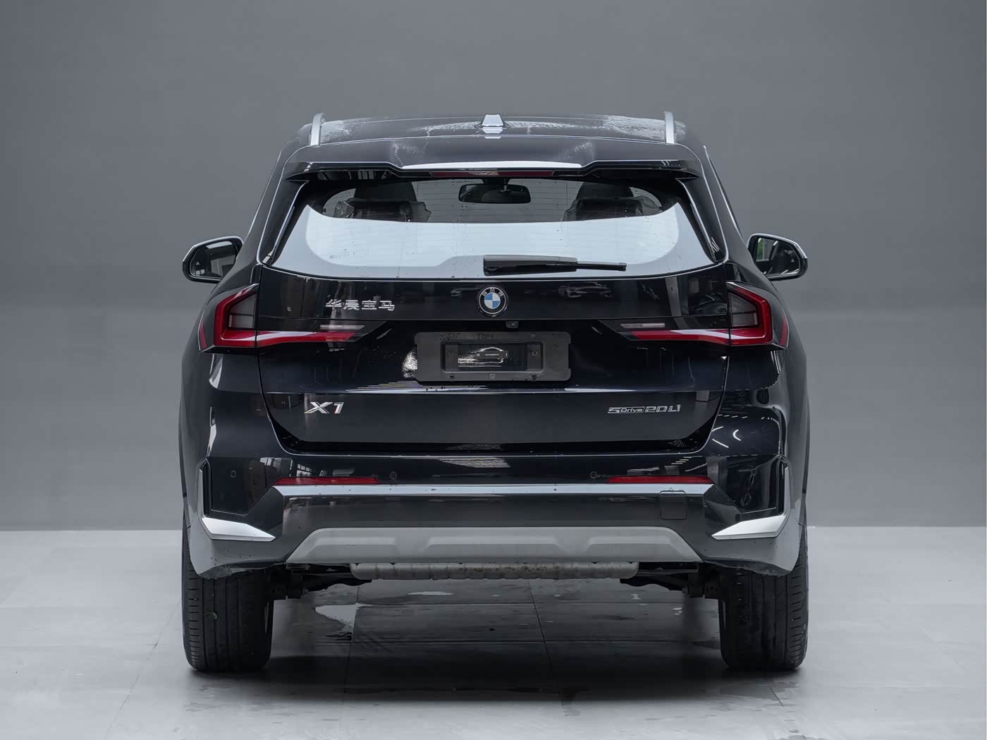 BMW X1 1.5 л 2023 г. Чёрный, пробег 12500 км