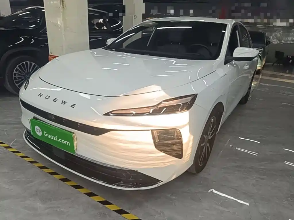 Roewe Young Wai D6