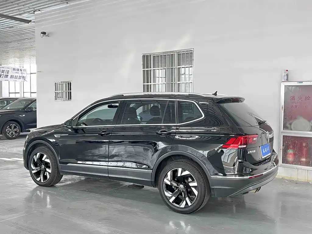 Volkswagen Tiguan L — миниатюра 3