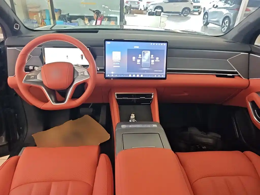 BYD Tang L L 2025 DM 175KM