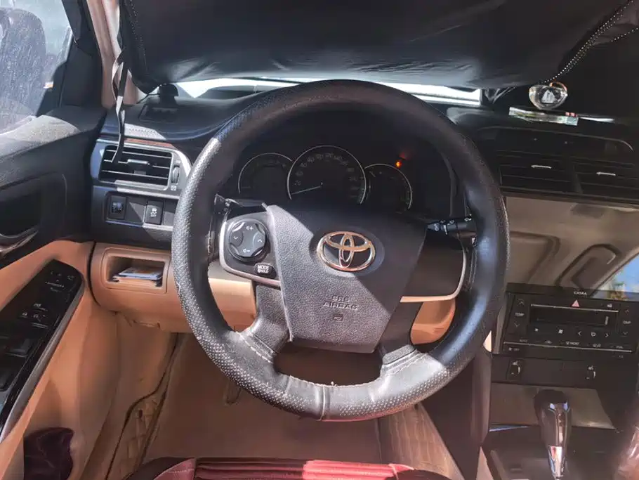Toyota Camry — миниатюра 15