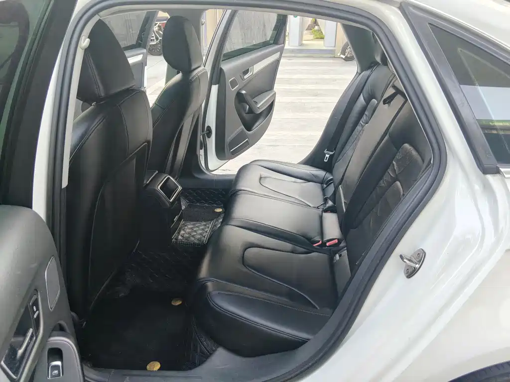 Audi A4L — миниатюра 13