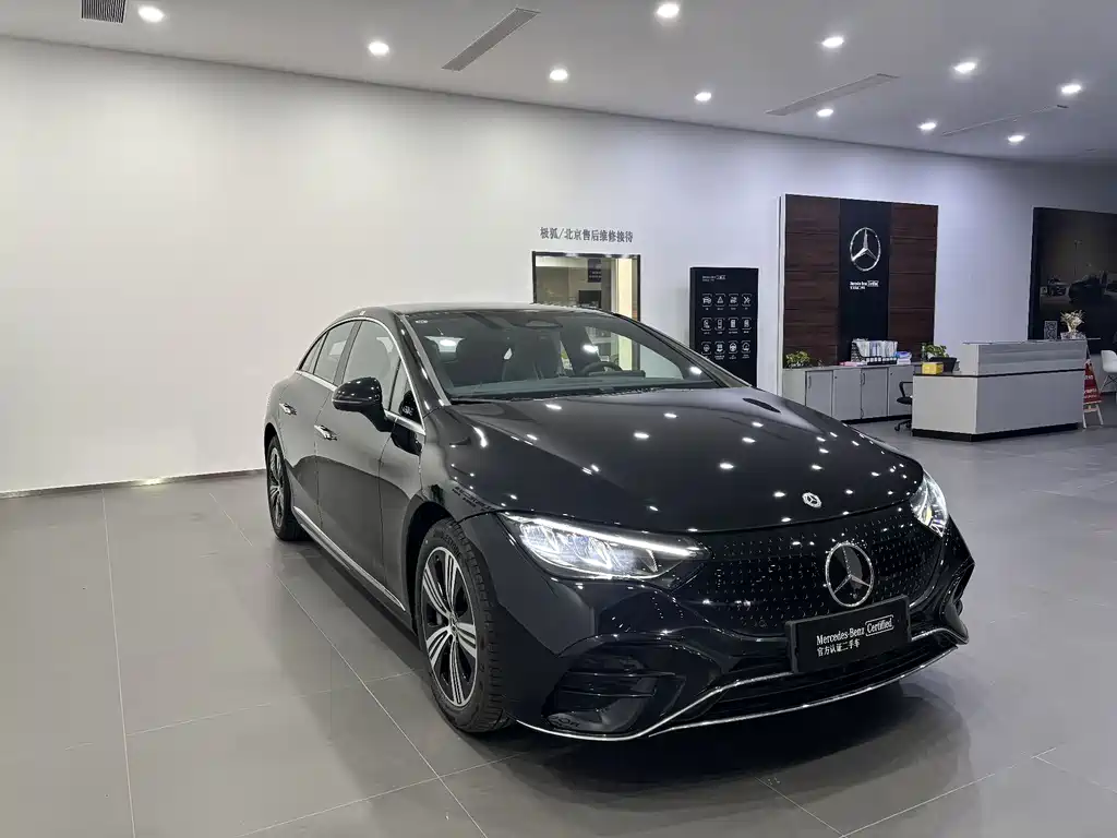 MERCEDES-BENZ EQE