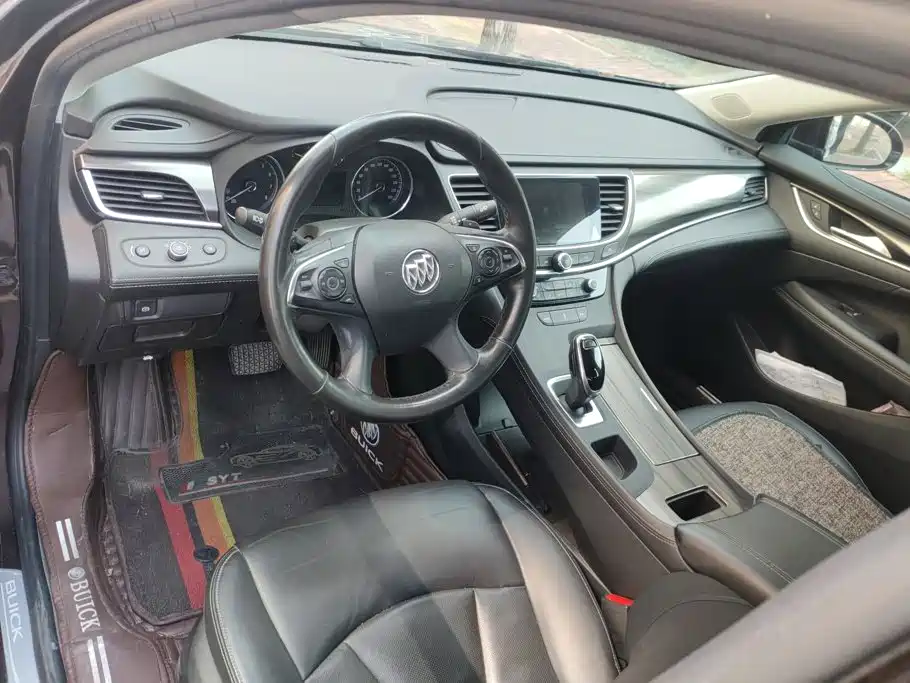 Buick LaCrosse — миниатюра 12
