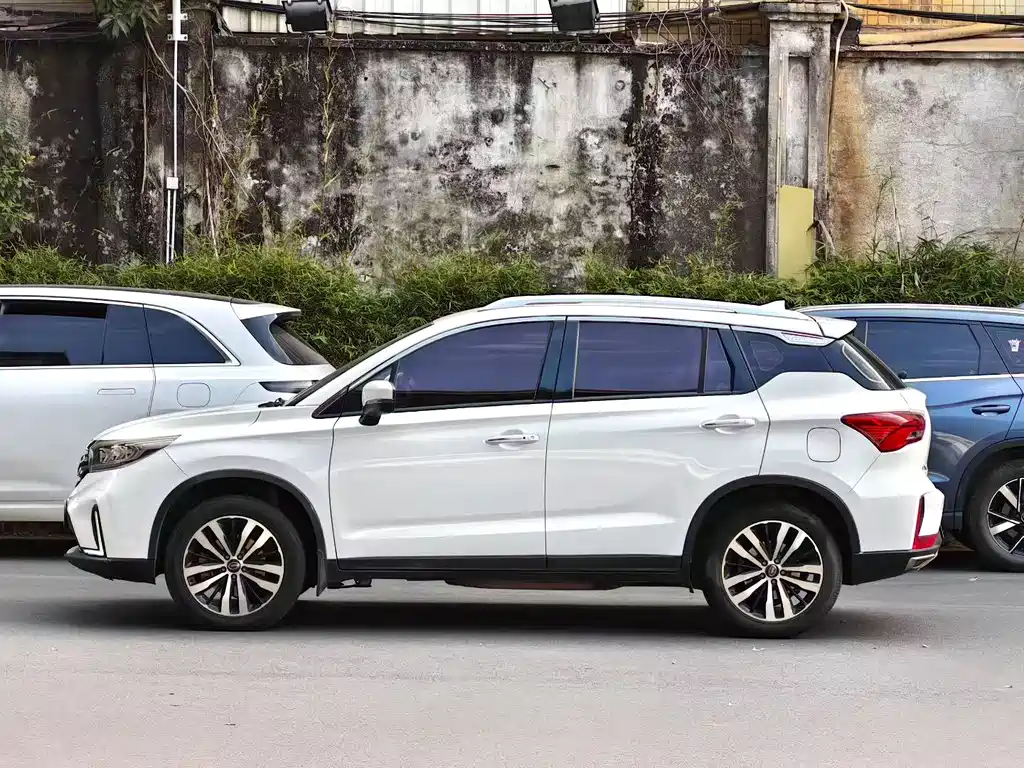 GAC TRUMPCHI GS4 NEW ENERGY