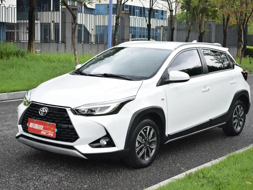 Toyota Yaris L 2023