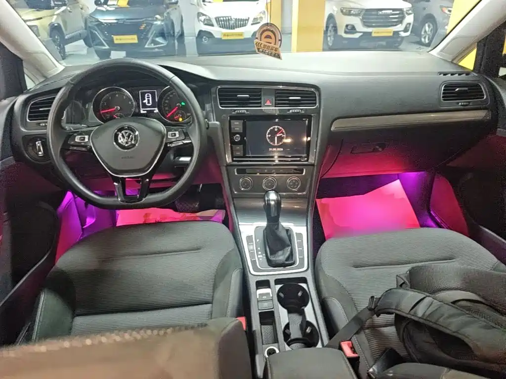 Volkswagen Golf — миниатюра 10