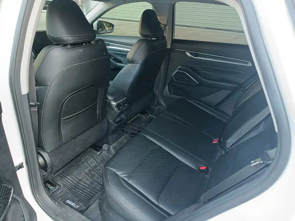 Geely Emgrand — миниатюра 9
