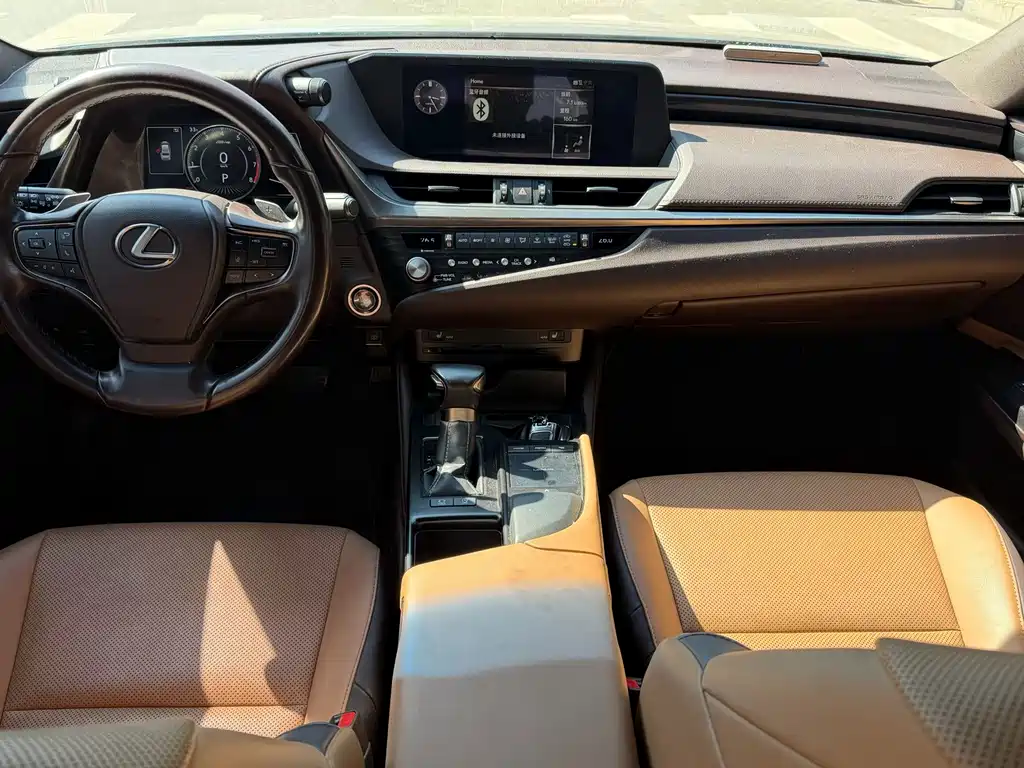 Lexus ES — миниатюра 5