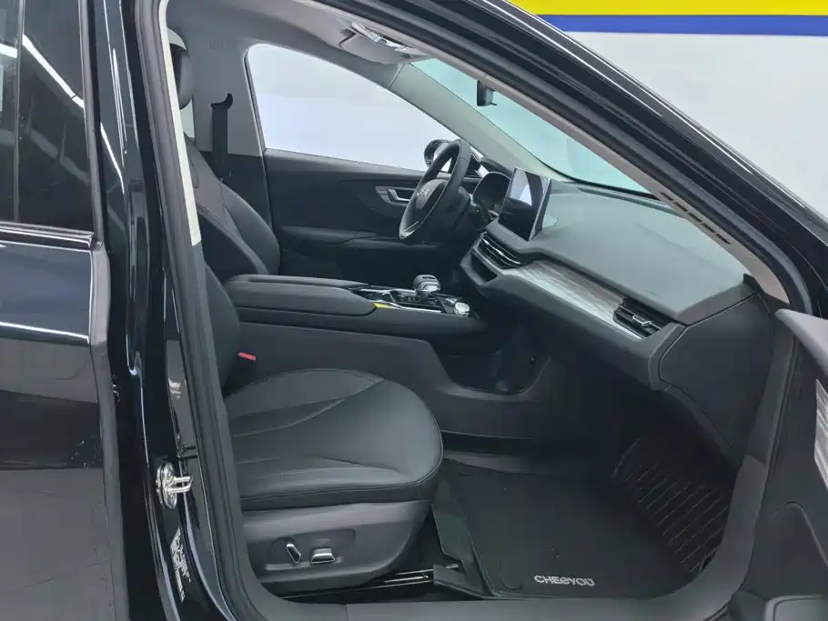 Hongqi E-QM5 2024 500km