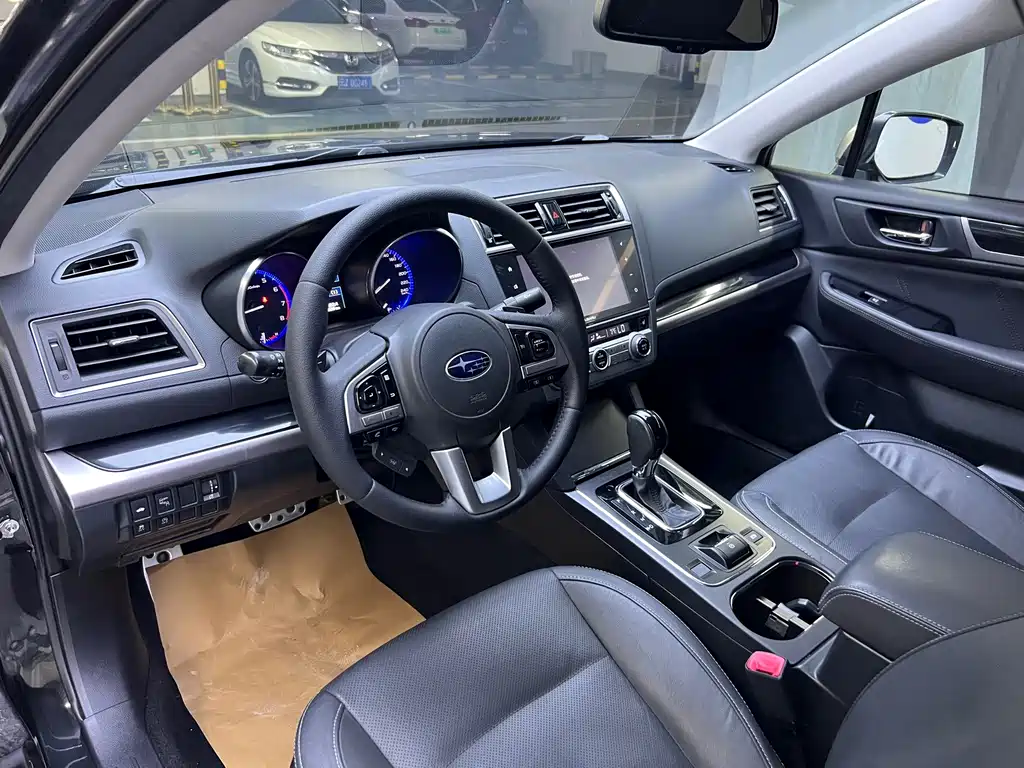 Subaru Legacy — миниатюра 9