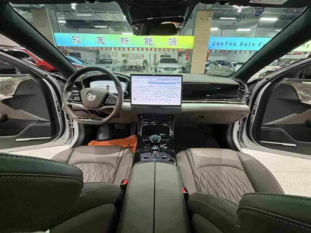 BYD Han — миниатюра 8
