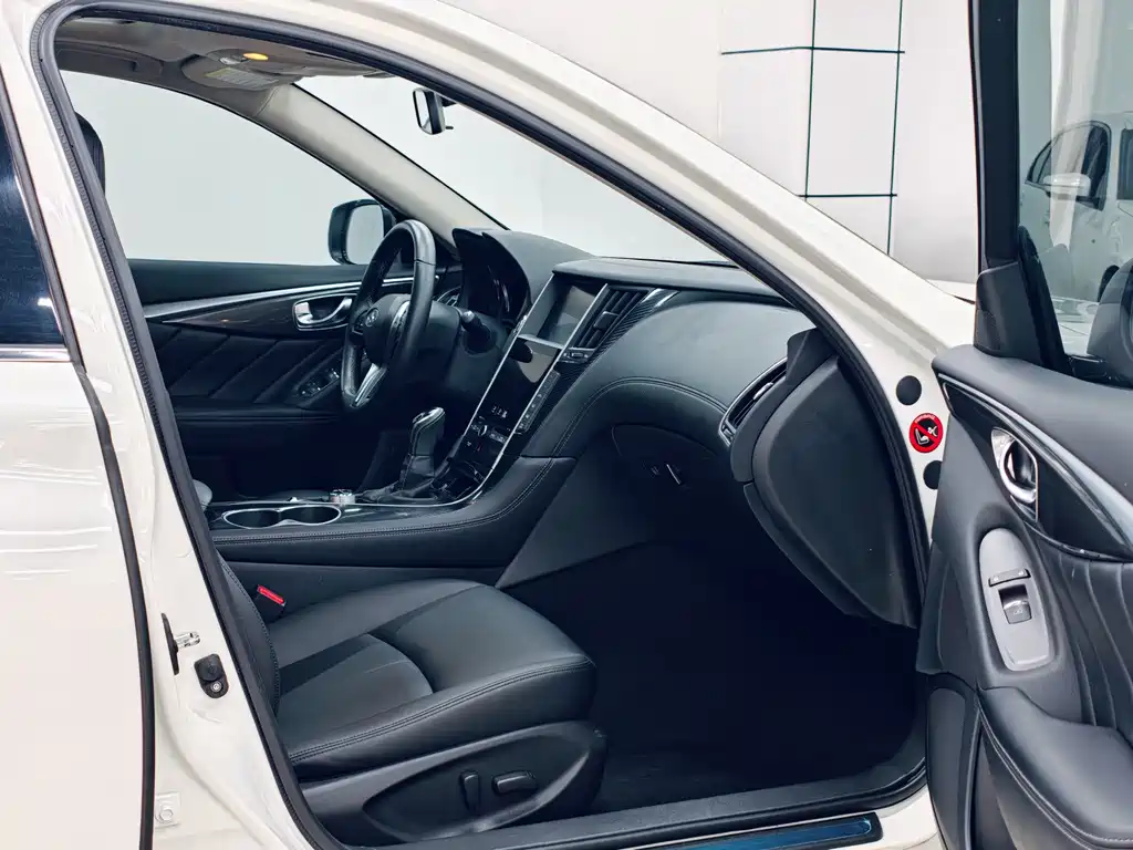 Infiniti Q50L — миниатюра 4