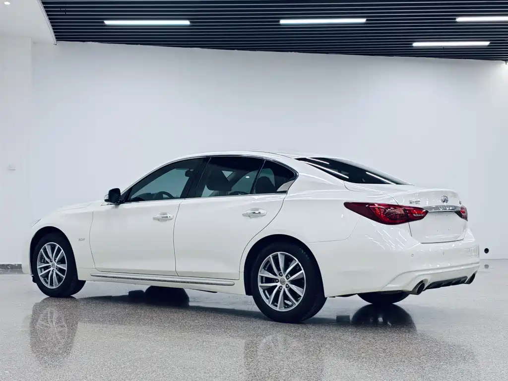 Infiniti Q50L — миниатюра 2