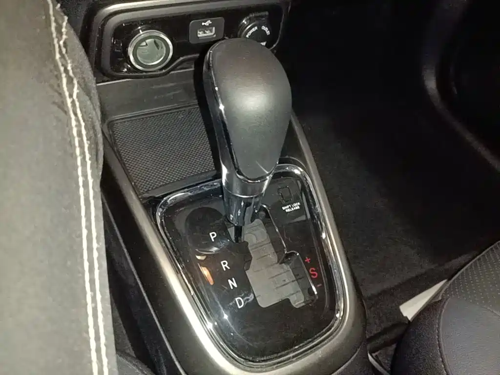 Changan CS15 — миниатюра 14