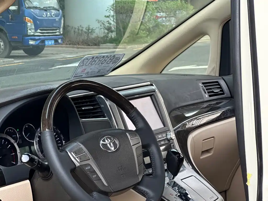 Toyota Alphard 2012 3.5L Luxury