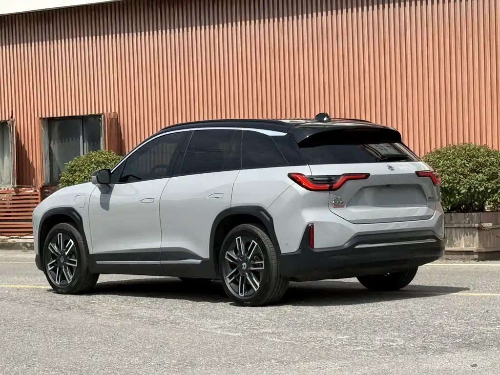 NIO ES6 — миниатюра 9