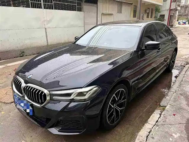 BMW 5 SERIES