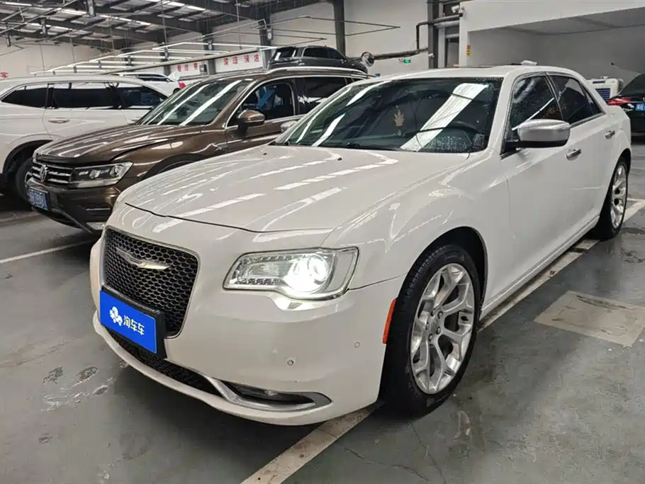 Купить Chrysler 300C