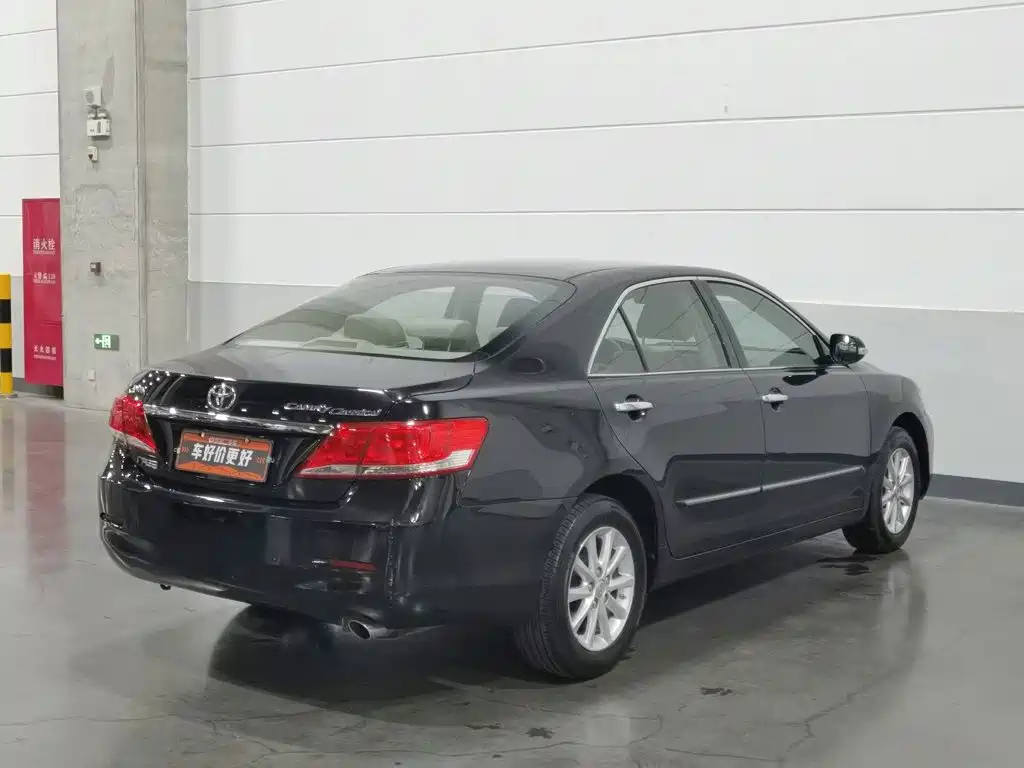 Toyota Camry — миниатюра 2
