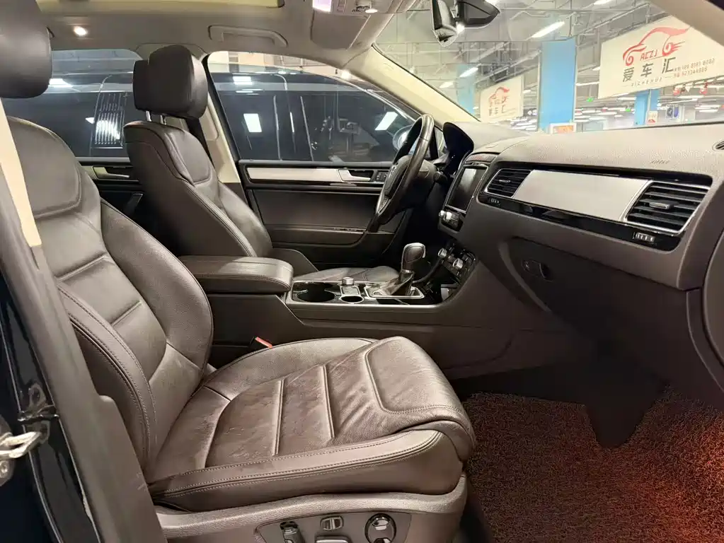Volkswagen Touareg 2016 3.0TSI