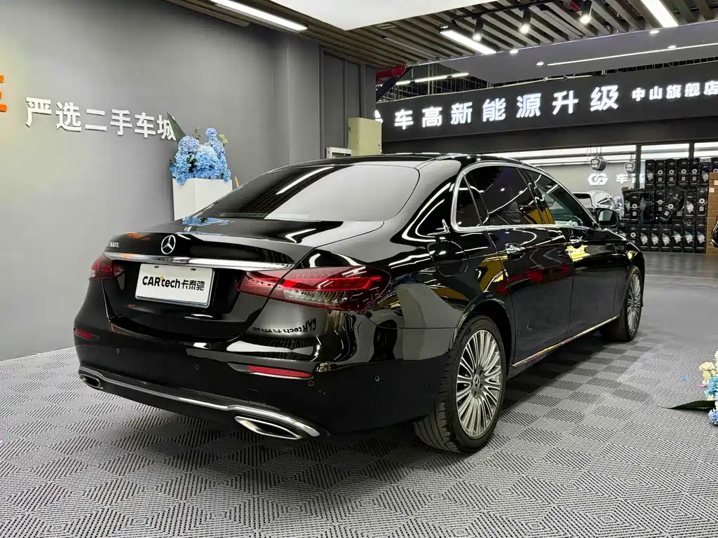 MERCEDES-BENZ E CLASS