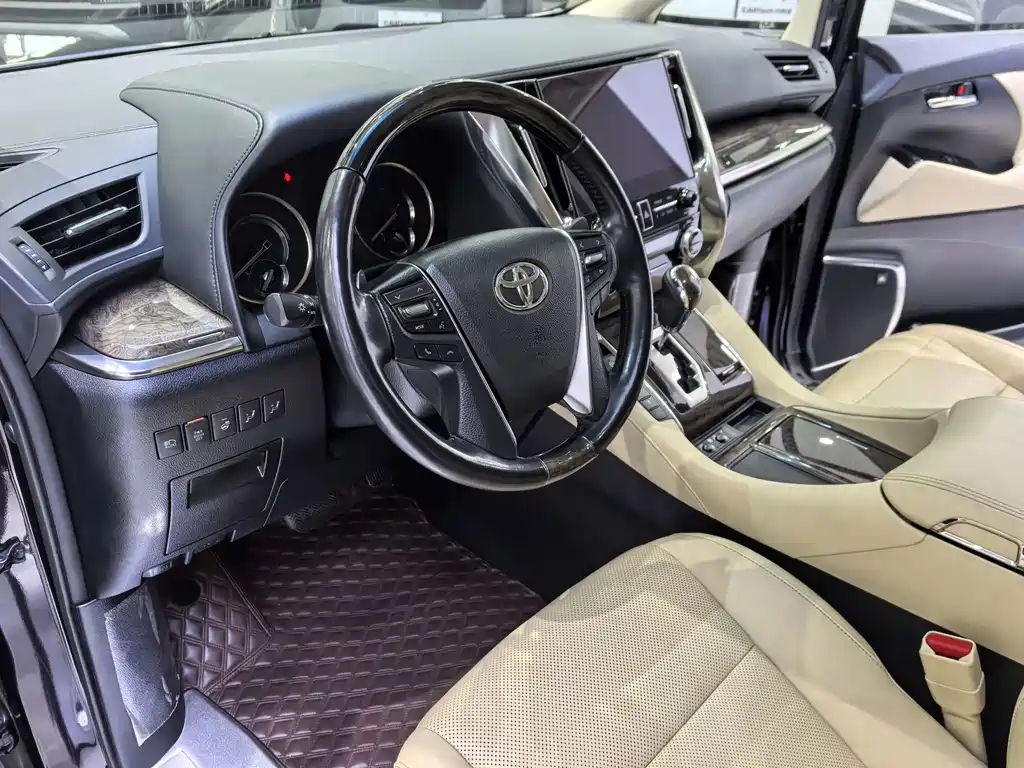 Toyota Vellfire 2021 2.5L HV
