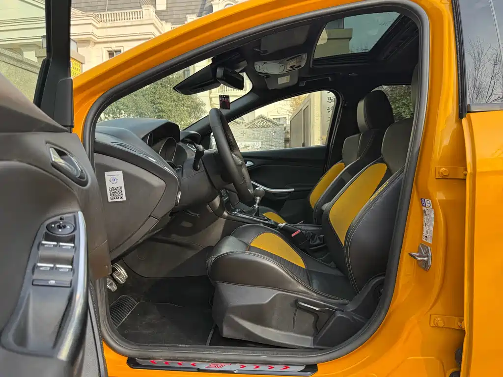 Ford Focus (Import) — миниатюра 5