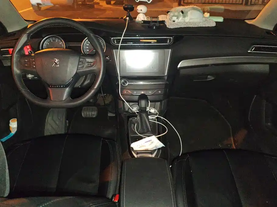 Peugeot 408 — миниатюра 12
