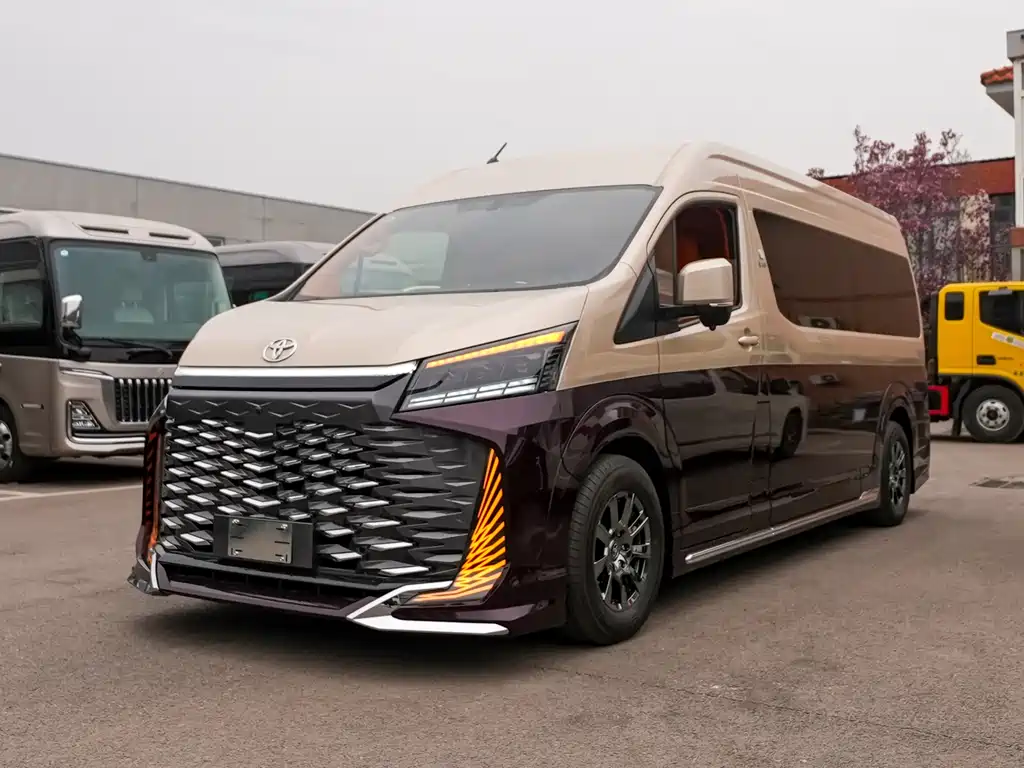 Toyota Hiace 2024