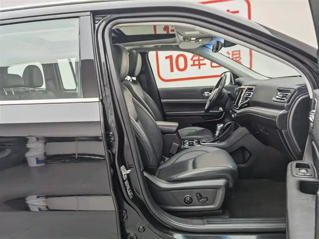 Jeep Commander — миниатюра 23