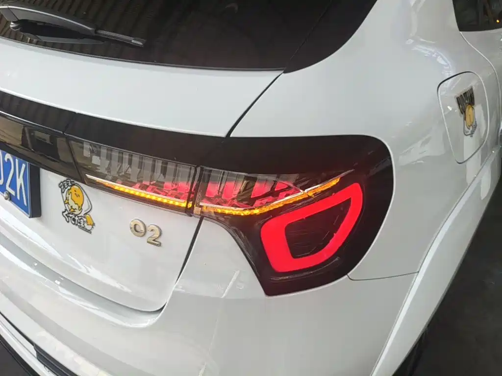 Lynk & Co 02 Hatchback — миниатюра 8