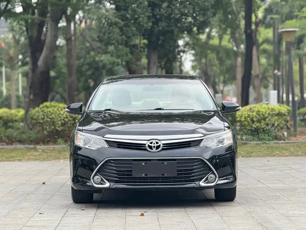Toyota Camry — миниатюра 2