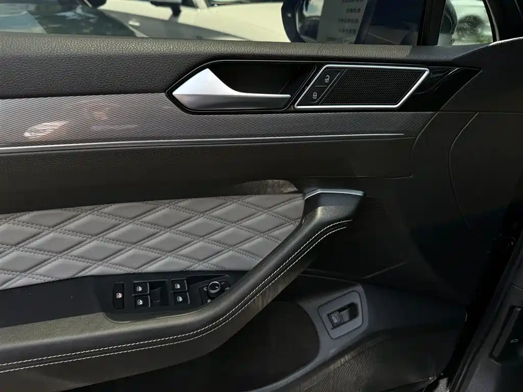 Volkswagen Magotan 2023 200 330TSI DSG Lead