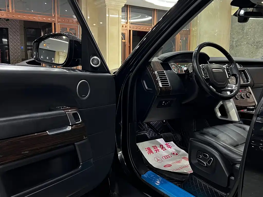 Land Rover Range Rover — миниатюра 9