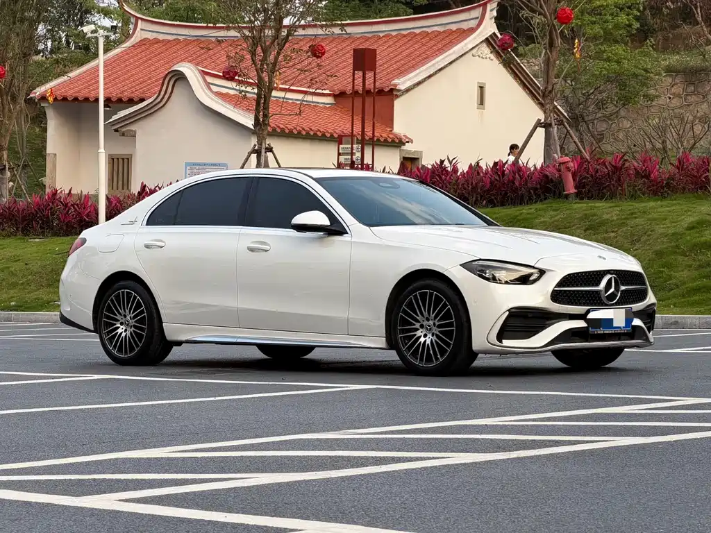 Mercedes-Benz C-Class — миниатюра 3