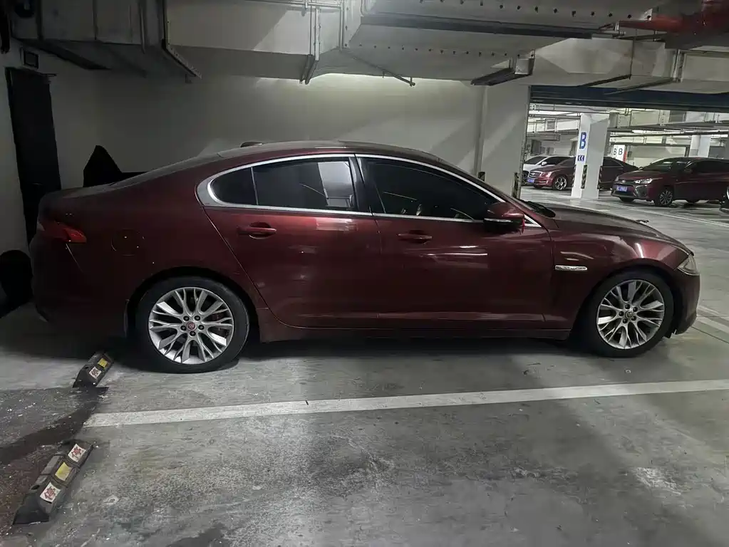 Jaguar XF — миниатюра 5
