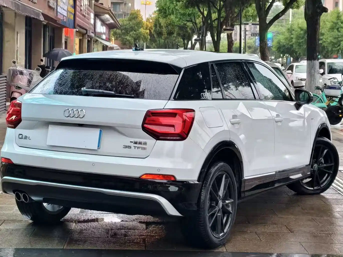 Audi Q2L